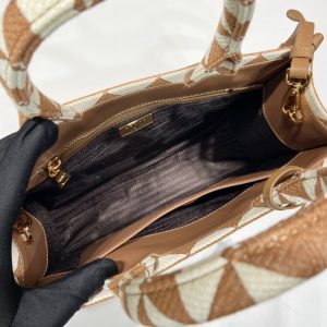 Prada Small Tote In Saffiano Leather 1BA354-28*22*9CM - Image 9