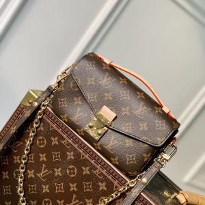 Louis Vuitton Pochette Metis Handbags-21.5*13.5*6CM