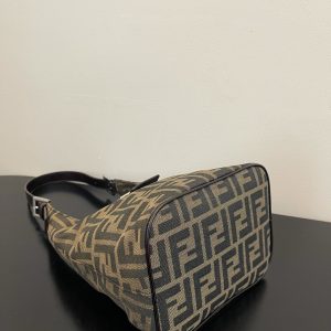 Fendi Vintage Handbags-19x15x14CM - Image 2