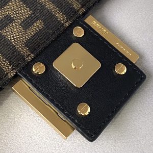 FendI Medium Baguette Bag-26x15x4CM - Image 5