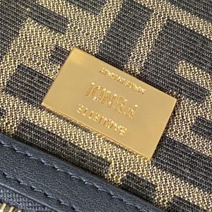 FendI Medium Baguette Bag-26x15x4CM - Image 8