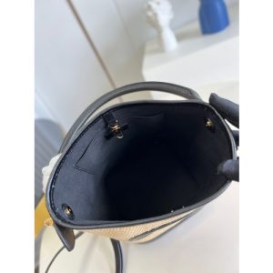 Louis Vuitton Petit Bucket- 24*19*18.5CM - Image 4