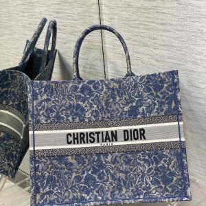 Diro Book Tote - Image 3