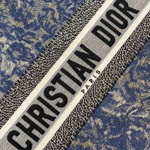 Diro Book Tote - Image 2