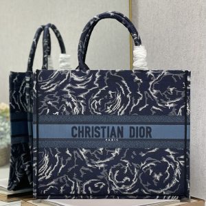 Diro Book Tote - Image 2