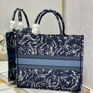 Diro Book Tote - Image 8