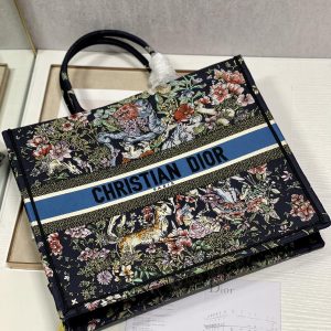 Diro Book Tote - Image 11