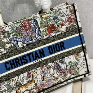 Diro Book Tote - Image 12