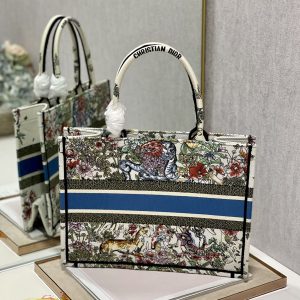 Diro Book Tote - Image 13