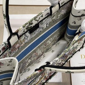 Diro Book Tote - Image 3