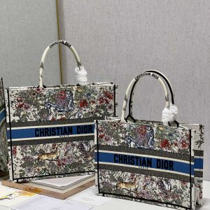 Diro Book Tote - Image 5