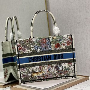 Diro Book Tote - Image 8