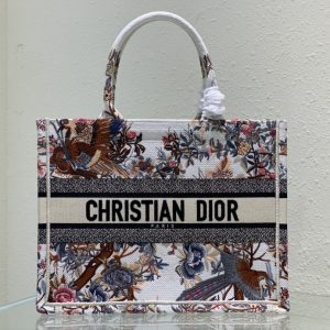 Diro Book Tote - Image 10