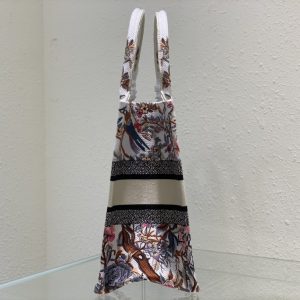 Diro Book Tote - Image 2