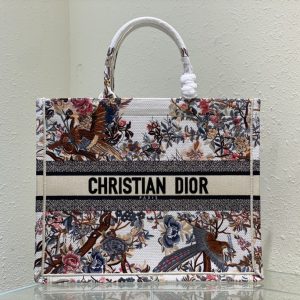 Diro Book Tote - Image 9