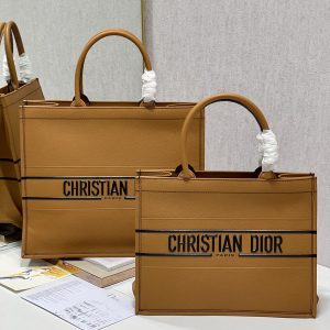 Diro Book Tote - Image 4