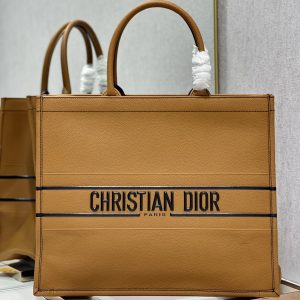 Diro Book Tote - Image 7