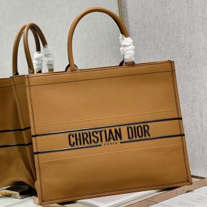 Diro Book Tote - Image 8