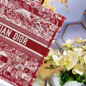 Diro Book Tote - Image 11