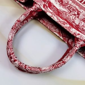 Diro Book Tote - Image 15