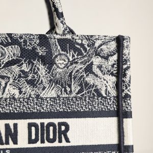 Diro Small Book Tote-26*8*22CM - Image 7