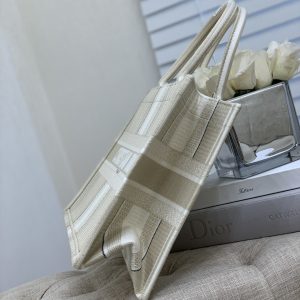 Diro Small Book Tote-36.5CM - Image 6