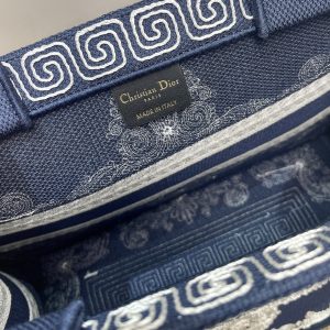 Diro Small Book Tote-36.5CM - Image 9
