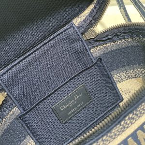 Diro Cosmetic Bag-18*.5*13*10.5CM - Image 9