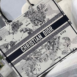 Diro Small Book Tote - Image 7