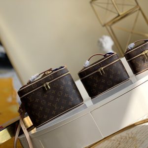 Louis Vuitton Cosmetic/Vanity Bag - Image 11