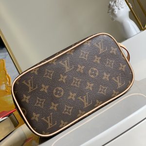 Louis Vuitton Cosmetic/Vanity Bag - Image 8