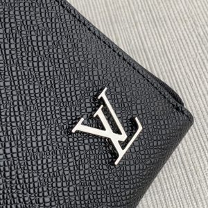 Louis Vuitton Zippy Dragonne M69409-19*10CM - Image 2