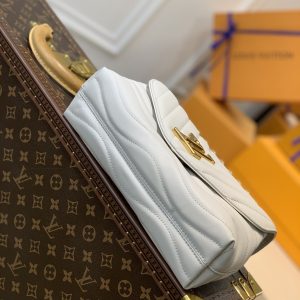 Louis Vuitton New Wave Bag-24x14x9CM - Image 4