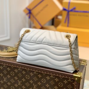 Louis Vuitton New Wave Bag-24x14x9CM - Image 6