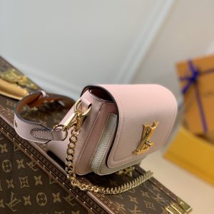 Louis Vuitton Lockme Tender Handbags PM- M58554-19*13*8CM - Image 4