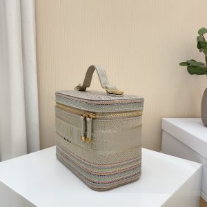 Diro Oblique Cosmetic Bag-25x15x14CM - Image 5
