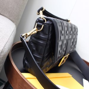 Fendi Baguette Bag - Image 15