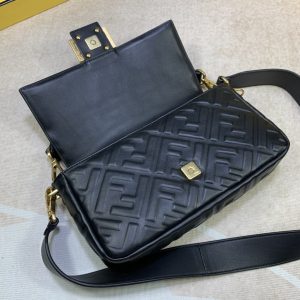 Fendi Baguette Bag - Image 5