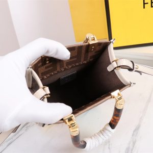 Fendi Mini Tote Bag-13*18*6.5CM - Image 9