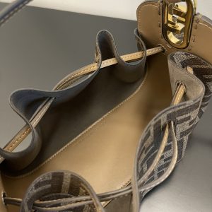 Fendi Pomodorino-21.5x14x17CM - Image 2