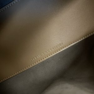 Fendi Pomodorino-21.5x14x17CM - Image 5
