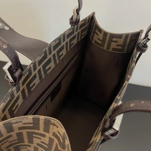 Fendi Vintage Tote-28x28x11CM - Image 4