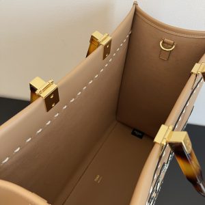 Fendi Vintage Handbags-35x17x31CM - Image 2