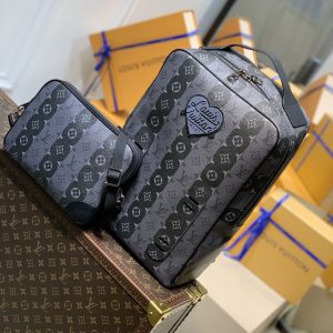 Louis Vuitton Utilitary Backpack M45962-30*42*14CM - Image 8