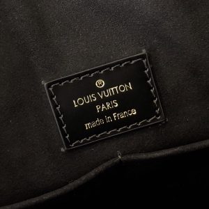 Louis Vuitton Backpack M54573-16*19.4*10CM - Image 4