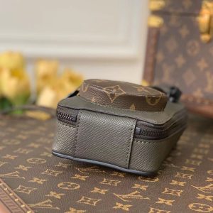 Louis Vuitton Camera Bag-M30581 -10x17x4.5CM - Image 4