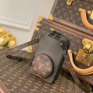 Louis Vuitton Camera Bag-M30581 -10x17x4.5CM