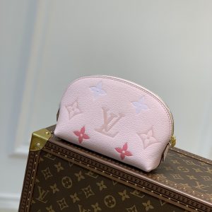 Louis Vuitton Cosmetic Bag-19*12*6CM