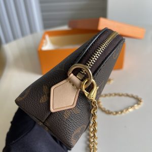 Louis Vuitton Cosmetic Bag-17*12*6CM - Image 8