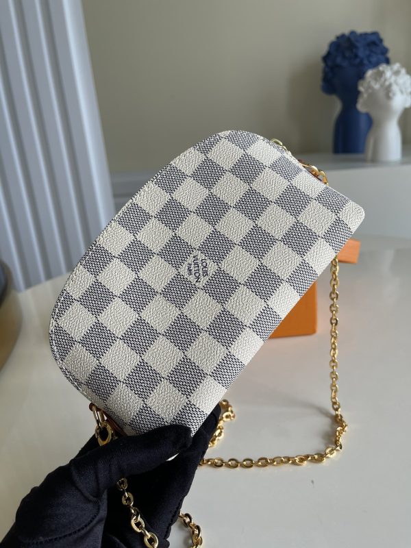 bag-2032435_4_.jpg